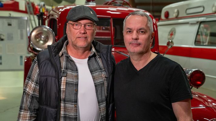 Sigurður Lárus Fossberg (t.v.) og Ingvar Georg Georgsson hafa séð um Slökkviliðsminjasafn Íslands.