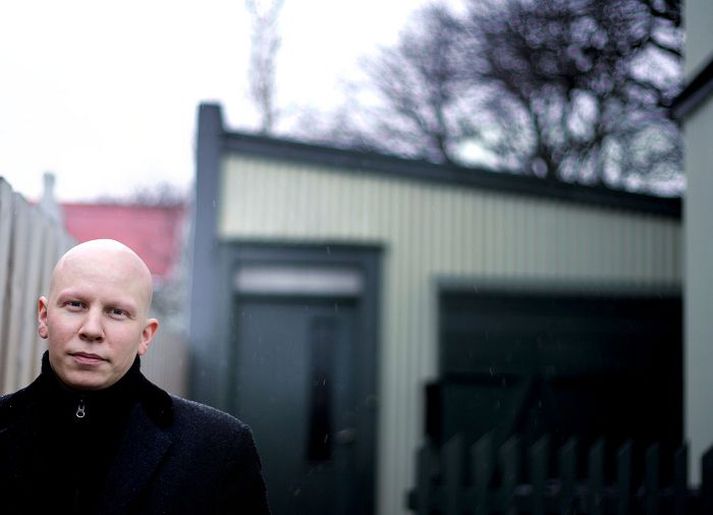 Svar við bréfi Helgu seldist í um 8.000 eintökum fyrir síðustu jól. Ólafur Egilsson vinnur nú að leikgerðinni, en Kristín Eysteinsdóttir leikstýrir verkinu sem fer á svið Borgarleikhússins í vetur. Þröstur Leó og Ilmur Kristjánsdóttir fara með hlutverk í sýningunni.