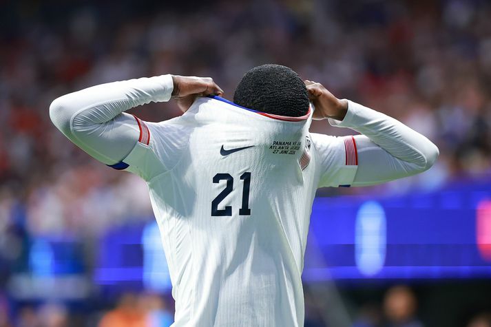 Timothy Weah vildi eflaust láta sig hverfa eftir að hann var rekinn út af í leik Bandaríkjanna og Panama í Suður-Ameríkukeppninni.