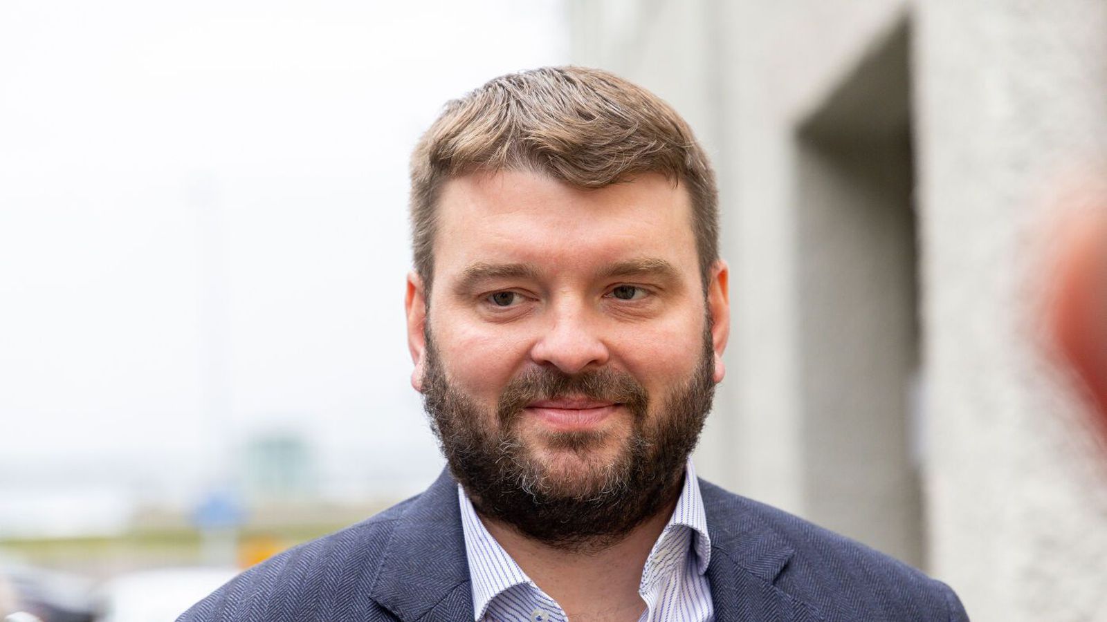 Ó­við­unandi að á­kveðnir hópar barna búi enn við 
