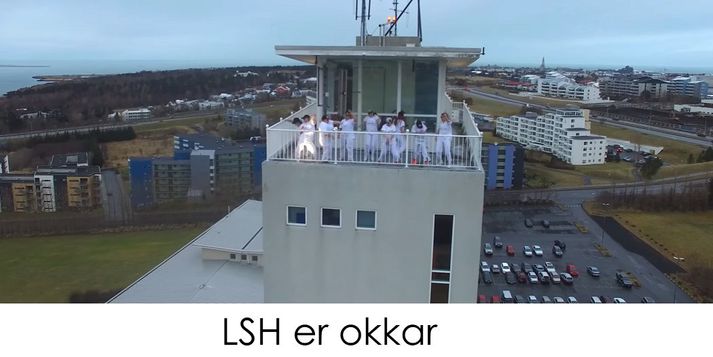 Lagið ber heitið LSH er okkar og má sjá hjúkrunarfræðinga framtíðarinnar rappa og dansa upp á þaki og í bygginu landspítalans.