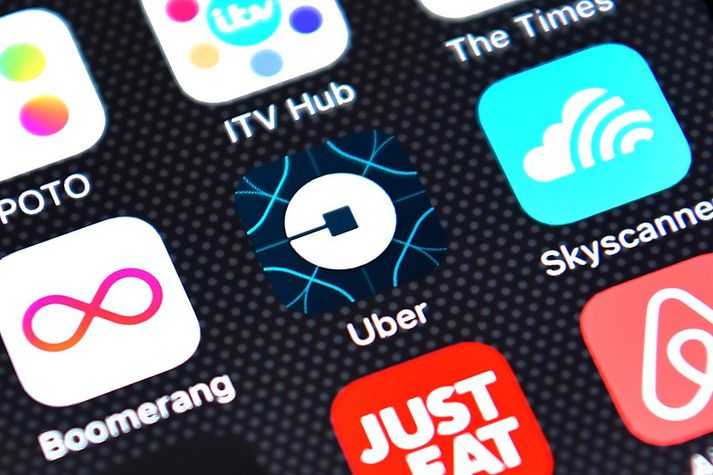 Uber segir í yfirlýsingu að forritið sé notað til þess að sigta út þá sem brjóti á notkunarskilmálum fyrirtækisins.