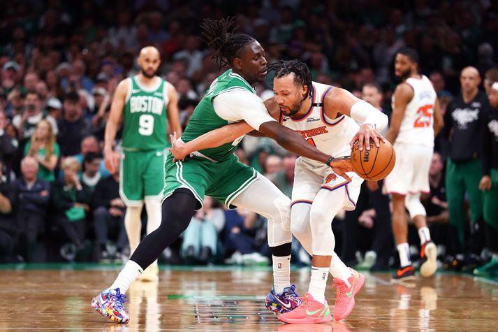 Jalen Brunson og félagar í New York Knicks eru komnir í 2-0 í einvíginu gegn Boston Celtics og næstu tveir leikir eru á þeirra heimavelli, Madison Square Garden.