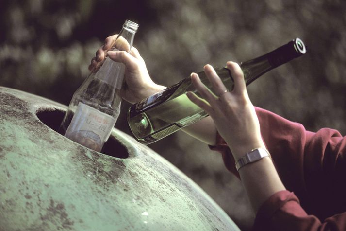 Talið er að árið 2014 hafi rúmlega eitt þúsund tonn af gleri og steinefnum fallið til í Reykjavík og verið urðuð með blönduðum úrgangi í Álfsnesi.