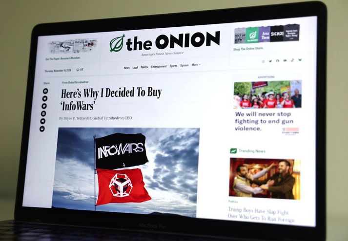 Framkvæmdastjóri móðurfélags The Onion segir félagið enn staðráðið í því að eignast Infowars.