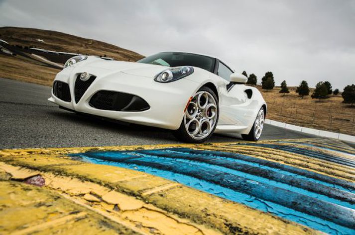 Alfa Romeo 4C af árgerð 2015.