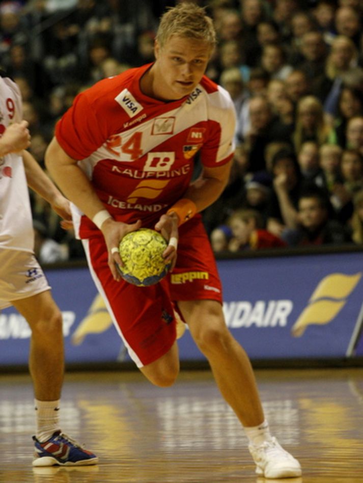 Aron Pálmarsson í landsleik í Höllinni.