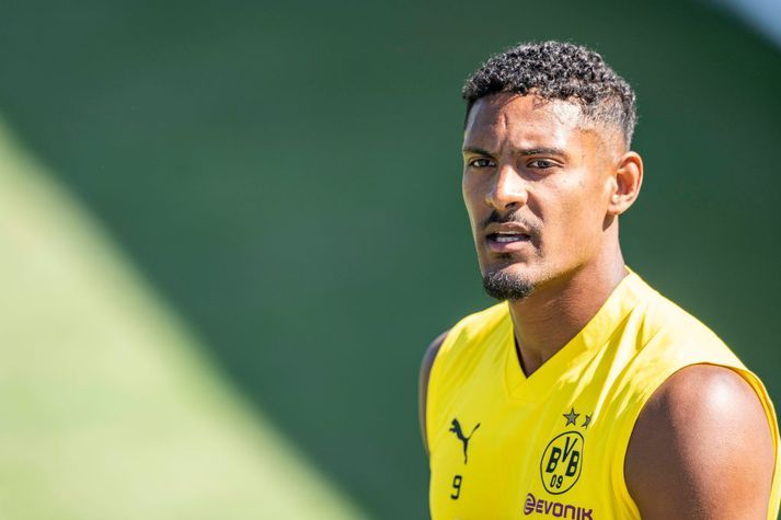 Sebastien Haller í æfingabúðum Dortmund í Sviss. Hann er nú farinn til Þýskalands í rannsóknir vegna æxlis í eistum.