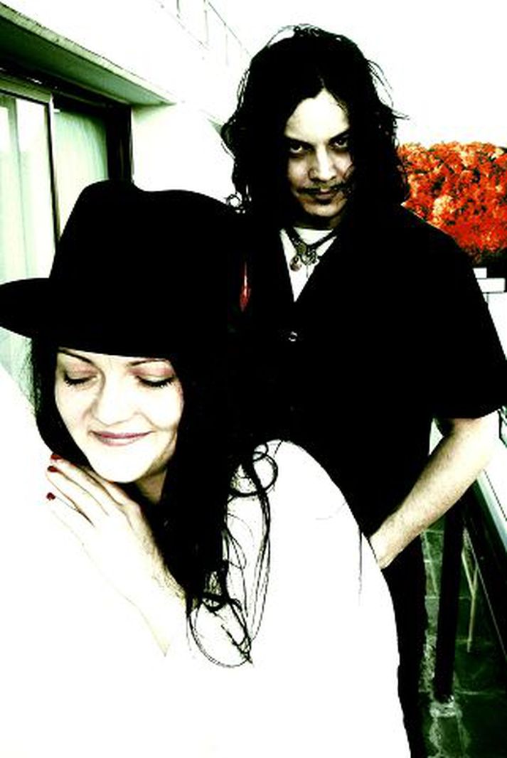 Hljómsveitin The White Stripes er á leiðinni hingað til lands.