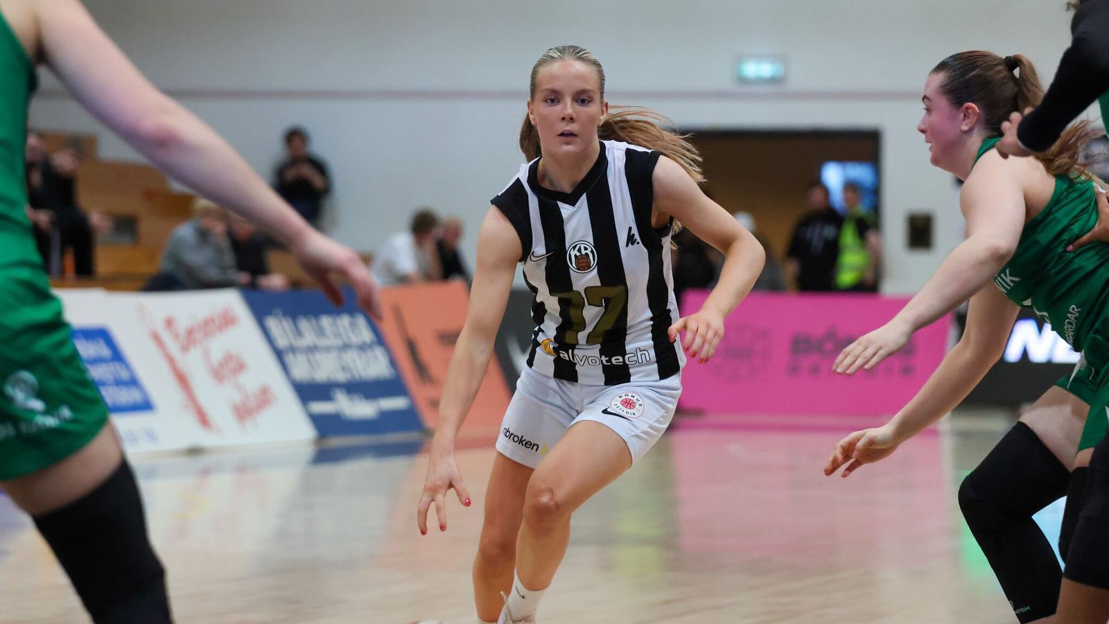 Til í að skrifa söguna í kvöld með KR sem ný­liðar: „Mjög klárar í verk­efnið“