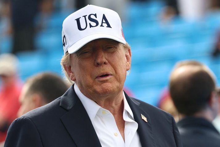 Trump var á Norður-Írlandi um helgina þar sem hann spilaði golf.