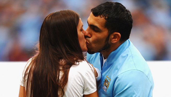 Carlos Tevez og eiginkonan.