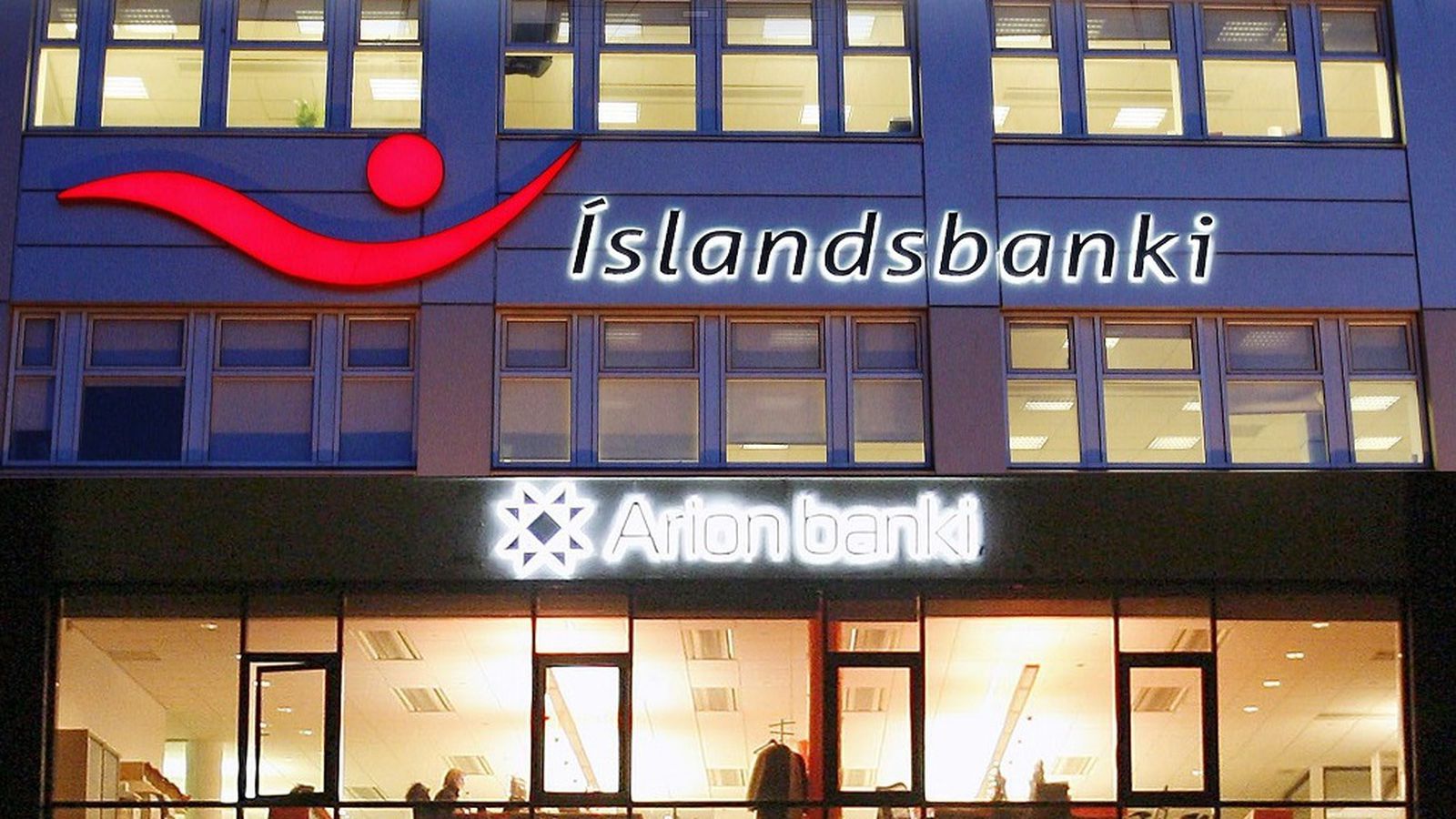 Íslandsbanki og Arion banki verði seldir fyrir árslok 2016 - Vísir