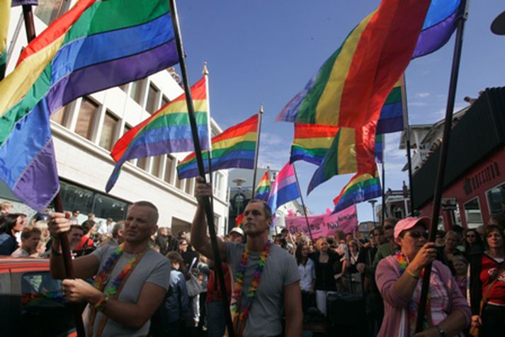 Það verður lítið um slysabörn á Gay Pride ef Ástráður fær einhverju um ráðið, hvað þá um Verslunarmannahelgina og Menningarnótt.