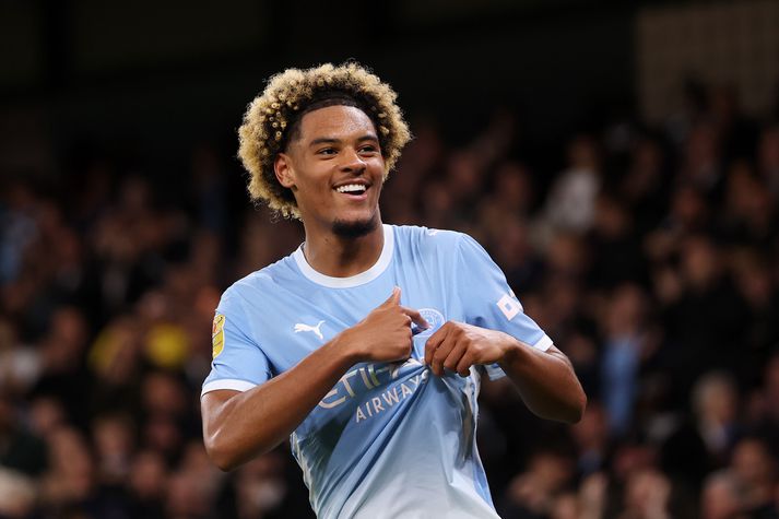Ungi Englendingurinn Floyd Samba skoraði tvö mörk í sínum fyrsta leik fyrir Manchester City.