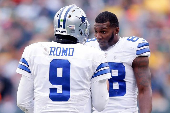 Kúrekarnir Romo og Bryant koma við sögu í myndbandinu.