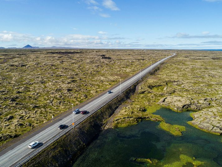 Frá Reykjanesbraut. 