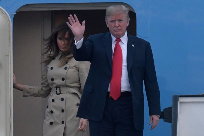 Donald Trump mætti ásamt eiginkonu sinni Melaniu til Brussel í morgun.