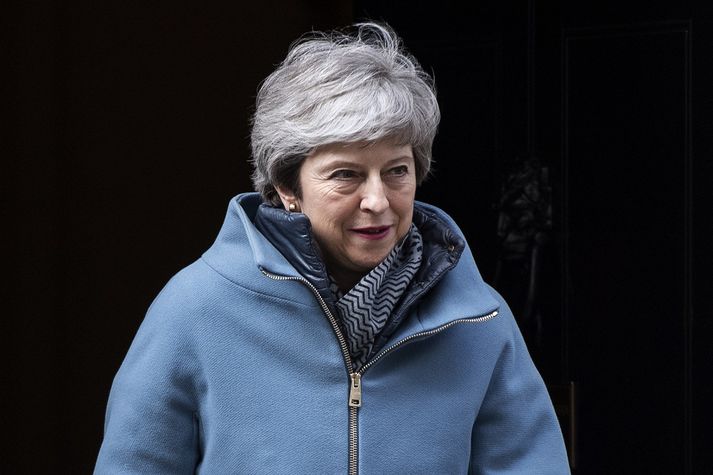 Theresa May, forsætisráðherra Bretlands, reynir nú enn á ný að sannfæra þingmenn Íhaldsflokksins um að greiða atkvæði með útgöngusamningnum.