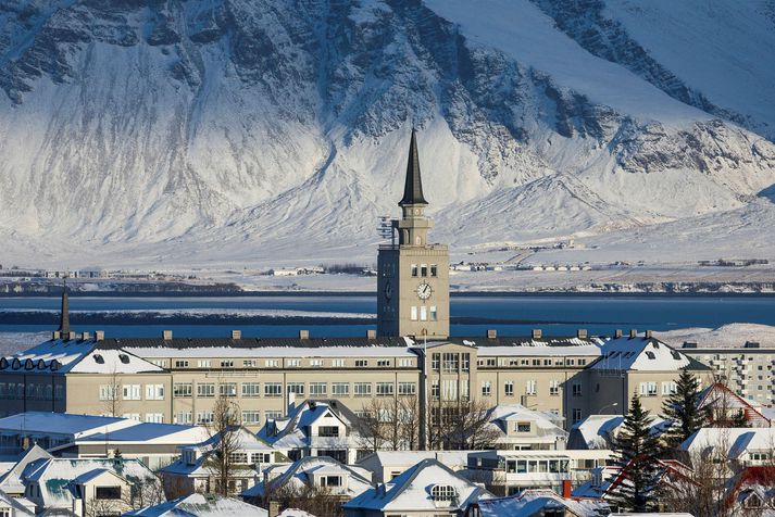 Heildareignir allra lífeyrissjóða landsins námu um 6.732 milljörðum í árslok 2021 en hlutfall erlendra eigna sjóðanna stóð í 35,8 prósentum og hefur aldrei mælst hærra.