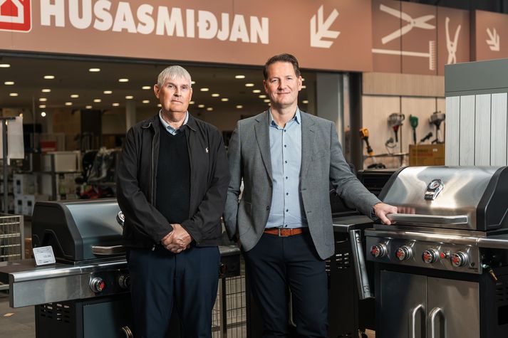 Einar Long og Árni Stefánsson forstjóri Húsasmiðjunnar. 