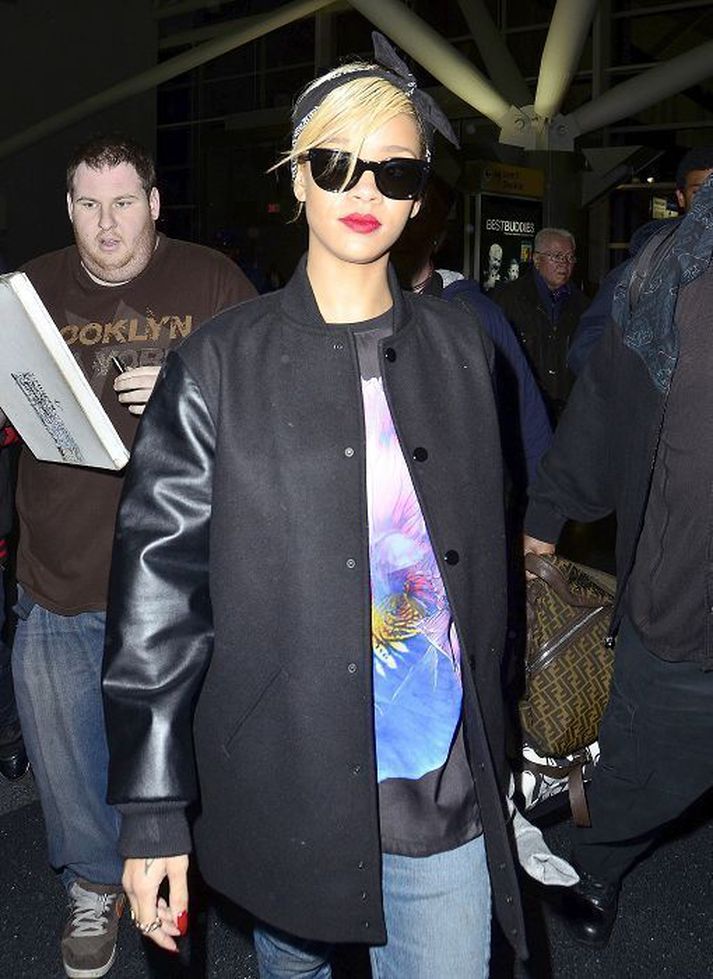 Rihanna var allt annað en sátt við bolinn sem Topshop framleiddi.