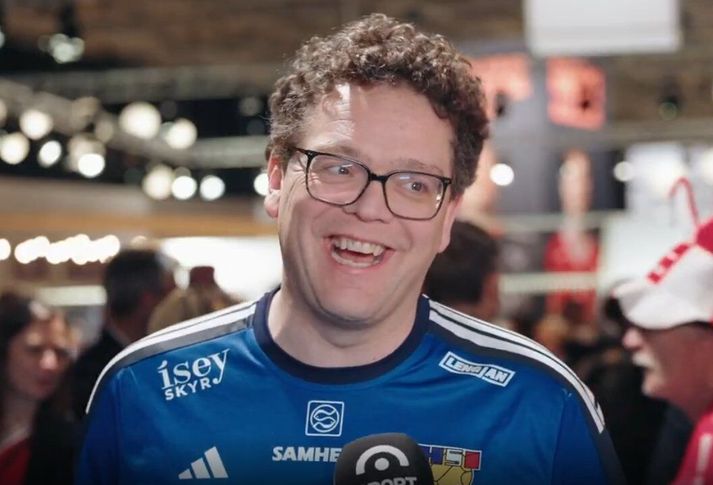 Séra Guðni Már Harðarson vonast til að fá æðri máttarvöld með Íslendingum í lið í kvöld.