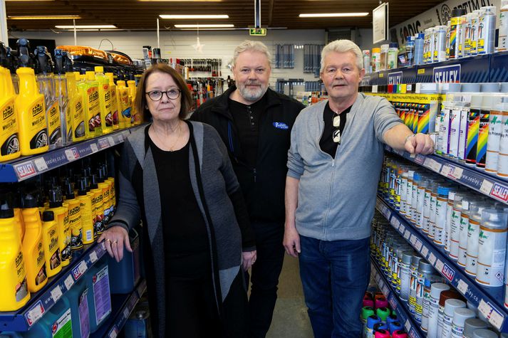 Systkinin Lovía Matthíasdóttir, Ragnar Matthíasson og Baldvin Smári Matthíasson hjá Poulsen.