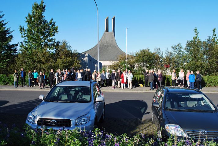 Alls mættu 58 meðlimir Safnaðarfélags Áskirkju í ferðina.