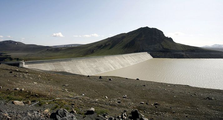 Þrátt fyrir aukið innrennsli á síðustu dögum telst vatnsárið enn mjög þurrt og ríkir áfram óvissa um fyllingu miðlunarlóna fyrir veturinn, segir í tilkynningu Landsvirkjunar.