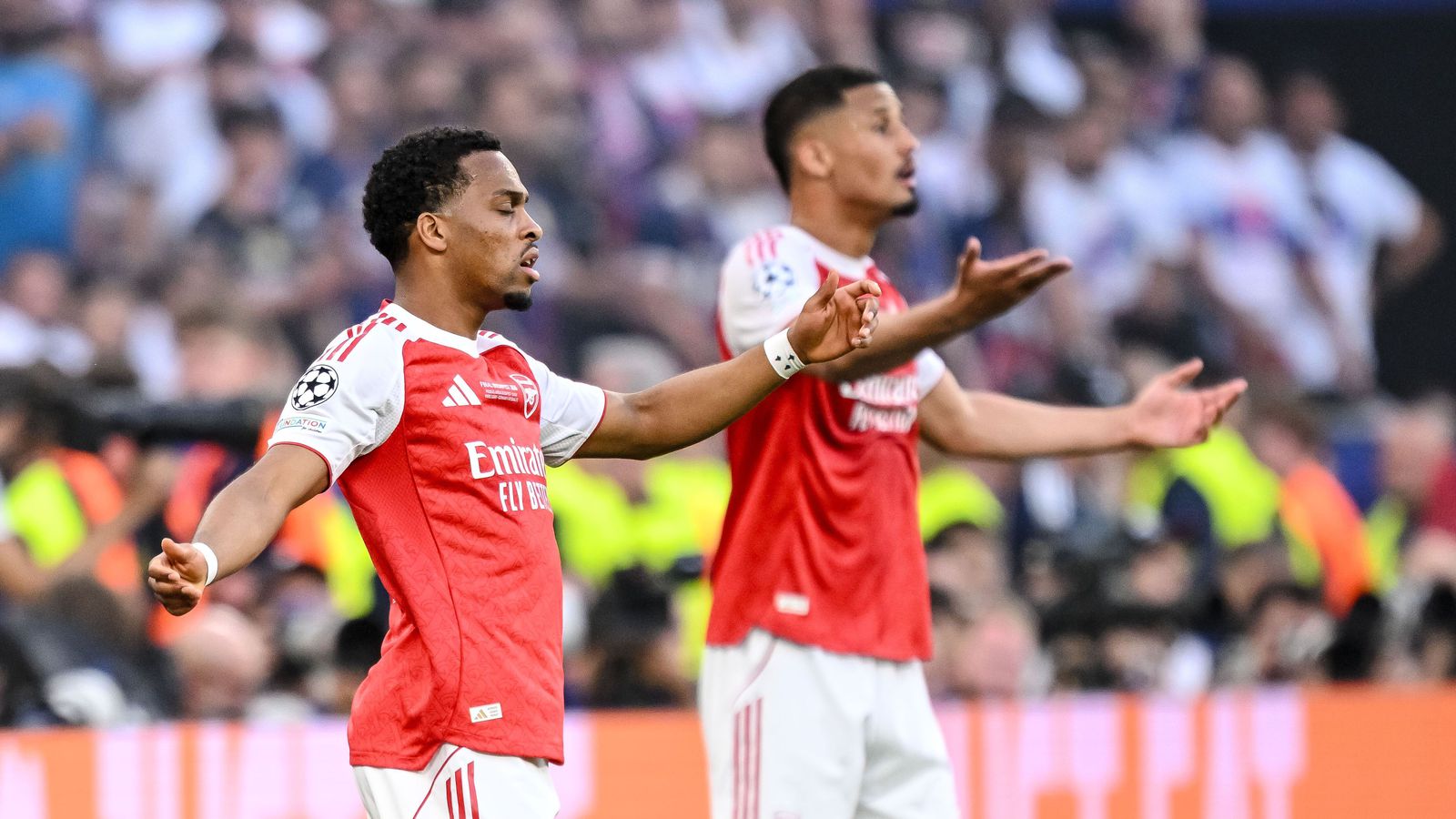 Ein meidd Arsenal-stjarna nær HM en önnur missir a