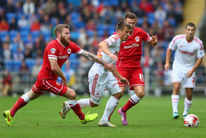 Aron í baráttunni í dag.