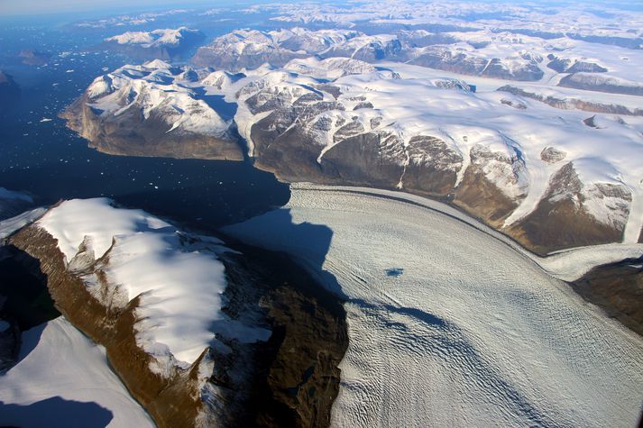 Rink-skriðjökullinn á Grænlandi skríður jökla hraðast fram.