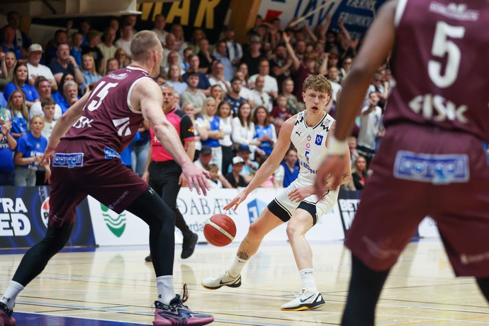 Íslandsmeistarar Stjörnunnar eru komnir í 1-0.