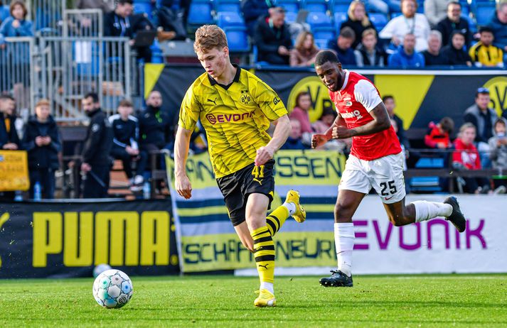 William Cole Campbell í leik með Borussia Dortmund í æfingarleik á móti AZ Alkmaar.
