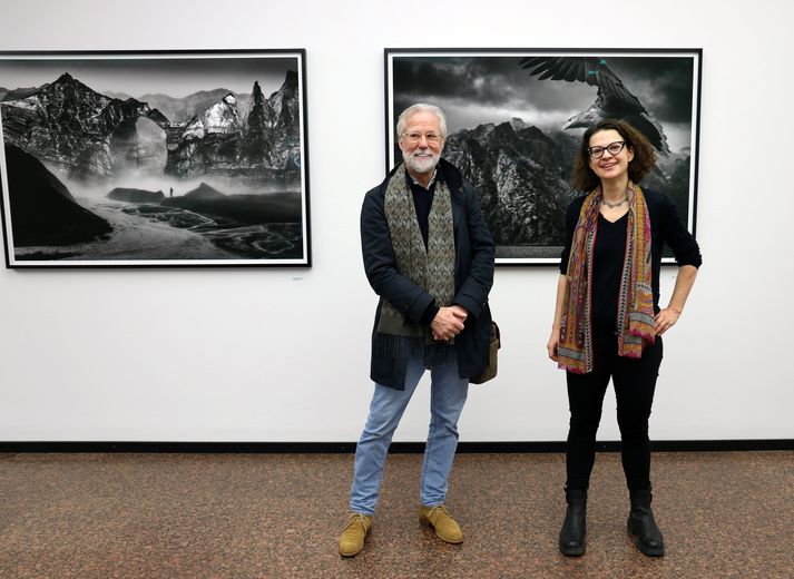 Ragnar Azelsson og Isabel Siben forstöðumaður listasafnsins. 