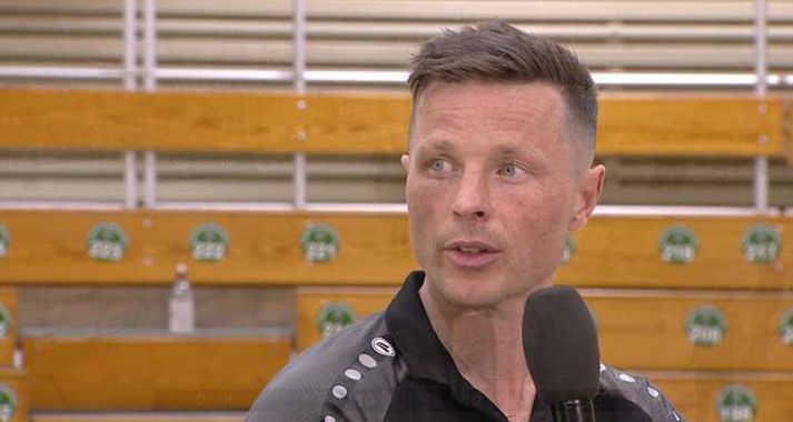 Lárus Jónsson, þjálfari Þórs frá Þorlákshöfn, stýrði sínum mönnum til annars sigursins í röð á Keflavík. Liðið leiðir 2-0 í einvíginu um Íslandsmeistaratitilinn.