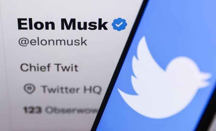 Musk er nú eini eigandi og „yfirtístari“ Twitter.