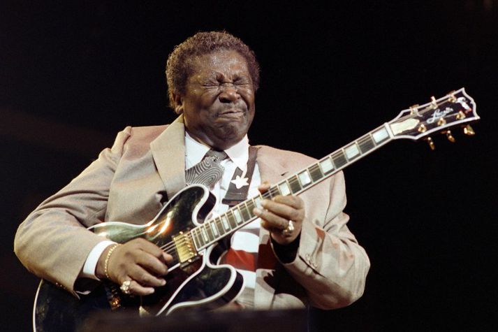 B.B. King á tónleikum í París árið 1989.