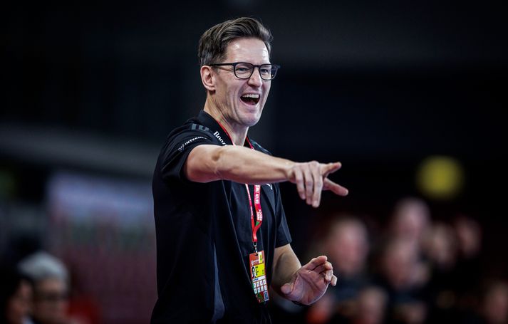 Arnar Pétursson, þjálfari íslenska kvennalandsliðsins í handbolta.