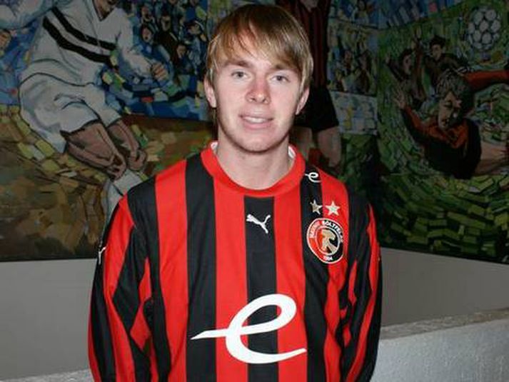 Símun Samuelsen í búningi HB.