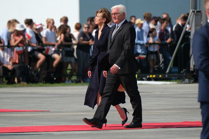 Steinmeier, forseti Þýskalands, ásamt eiginkonu sinni Elke Büdenbender.