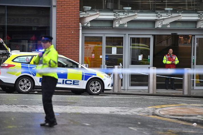 Lögreglan í Manchester hefur handtekið mann grunaðann um morðið.