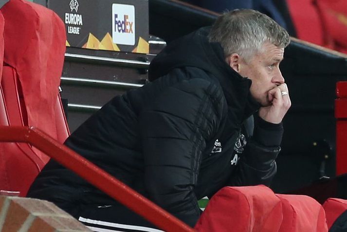 Ole Gunnar Solskjær, knattspyrnustjóri Manchester United, vildi fá víti á móti Chelsea í gær. Hann hefur áhyggjur af því að dómarar séu farnir að hugsa sig tvisvar um áður en þeir gefa United liðinu vítaspynu.