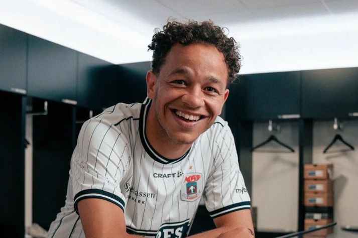 Mikael Neville er hæstánægður með að vera kominn aftur til Árósa.