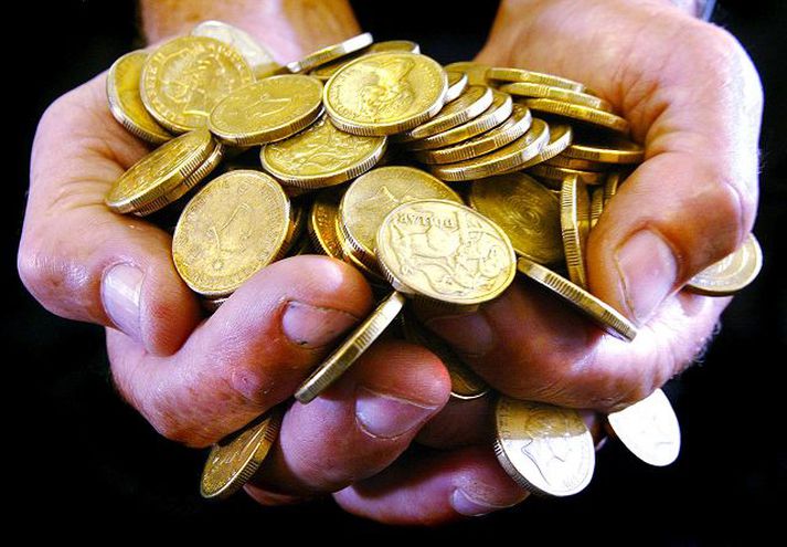 Áhættuálag erlends lánsfjár hefur ratað inn í verðmyndun skiptasamninga á gjaldeyrismarkaði og eytt vaxtamun milli Íslands og annarra myntsvæða.