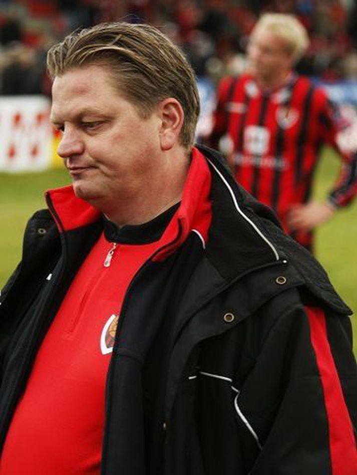 Magnús súr á svip eftir fall Víkinga. Hann var áður m.a. þjálfari hjá KR og ÍBV.