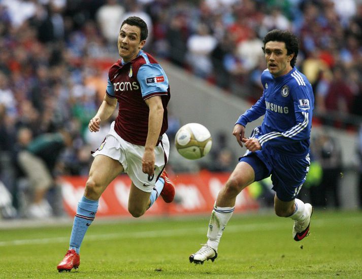 Stewart Downing leikmaður Aston Villa er eftirsóttur og forráðamenn Aston Villa hafa því sett háan verðmiða á enska landsliðsmanninn.