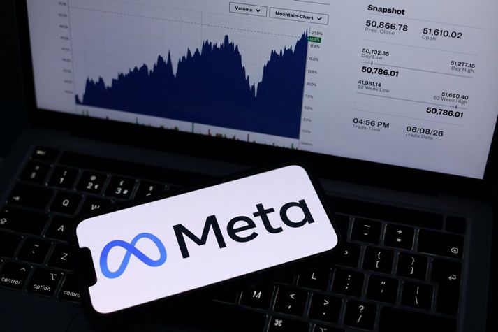 Fjölmiðlafyrirtæki víða um heim hafa bent á að nýir notendaskilmálar Meta leyfi stórfyrirtækinu að nota efni fjölmiðlanna eins og það lystir til þess að fóðra gervigreindarlíkön sín.