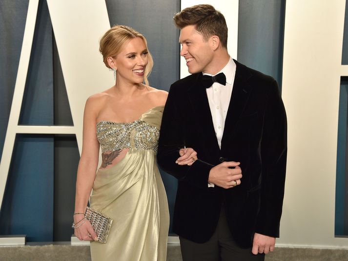 Hjónin Scarlett Johansson og Colin Jost eiga von á sínu fyrsta barni saman.